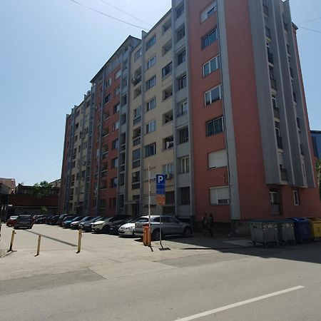 Apartman Centar Lux Apartment Pirot Exterior foto