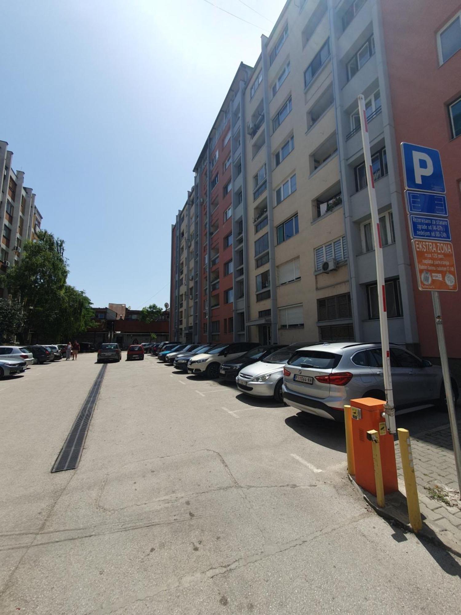 Apartman Centar Lux Apartment Pirot Exterior foto